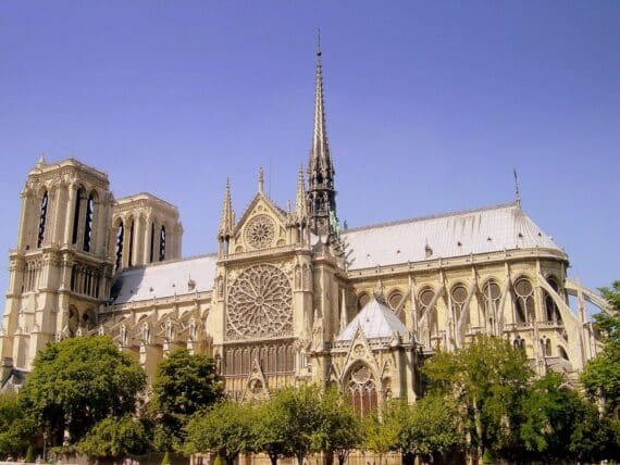 Notre-Dame-French-Moments-16