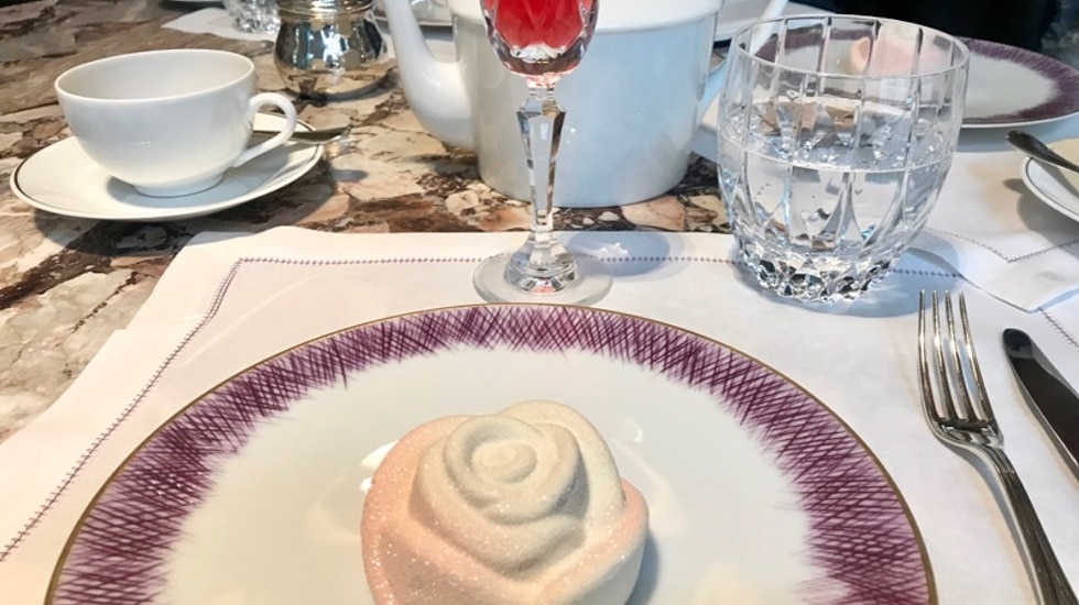 Le tea-time de l’Hôtel de Crillon, un délicieux moment hors du temps