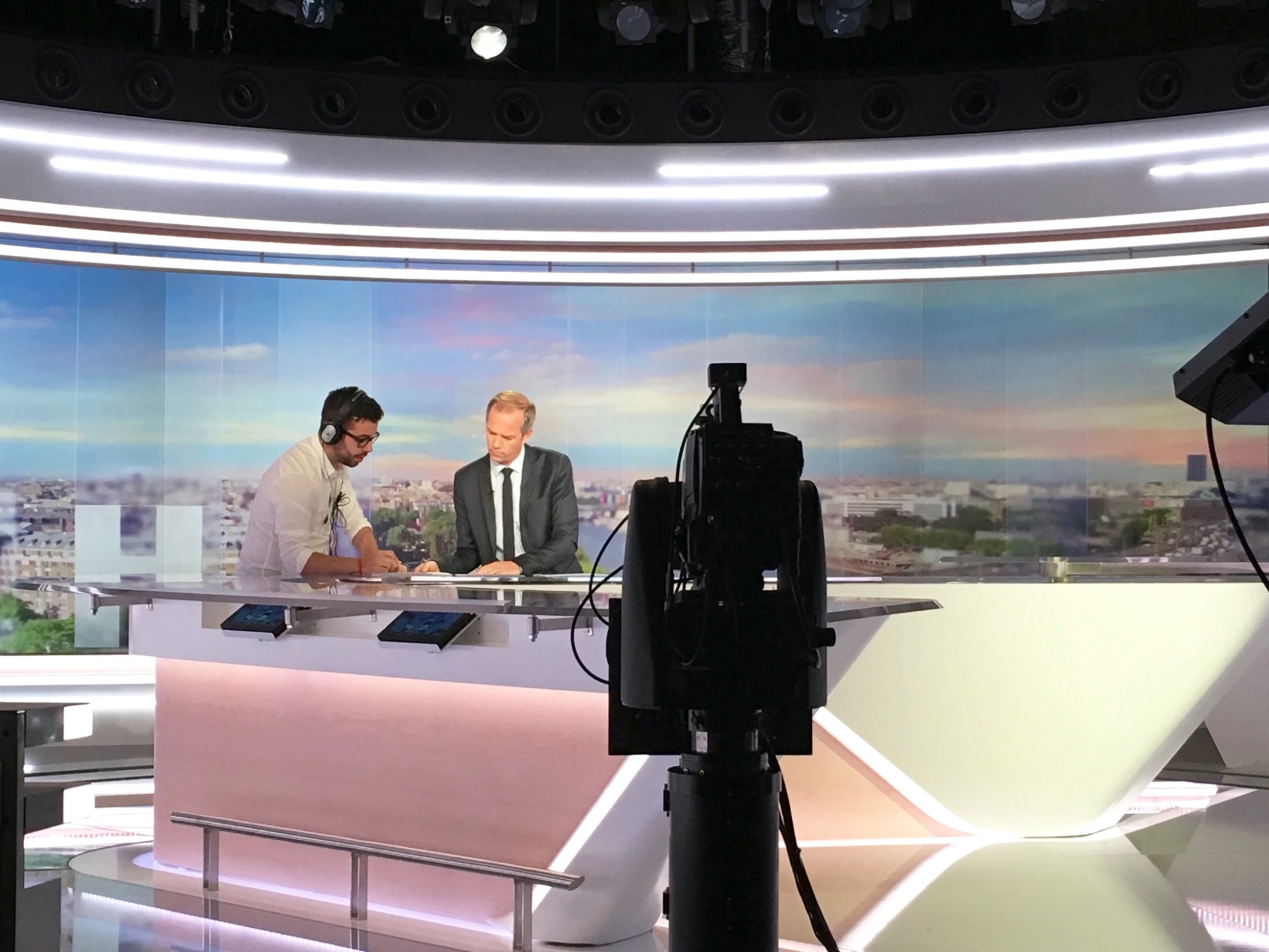 Dans les coulisses du JT de 20h de TF1 avec Julien Arnaud • Mon Paris Joli